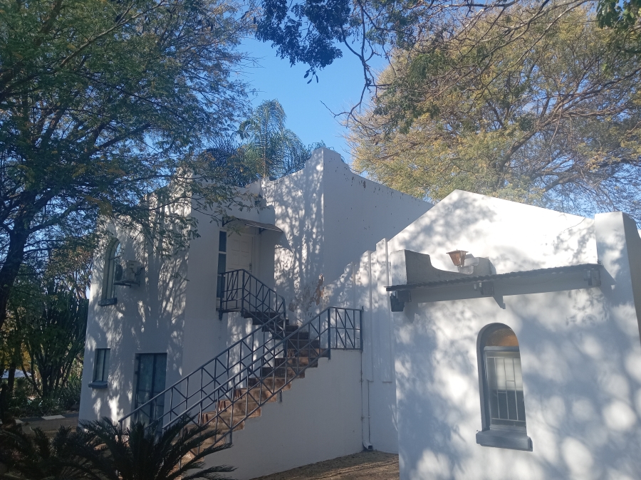 11 Bedroom Property for Sale in De Wildt North West